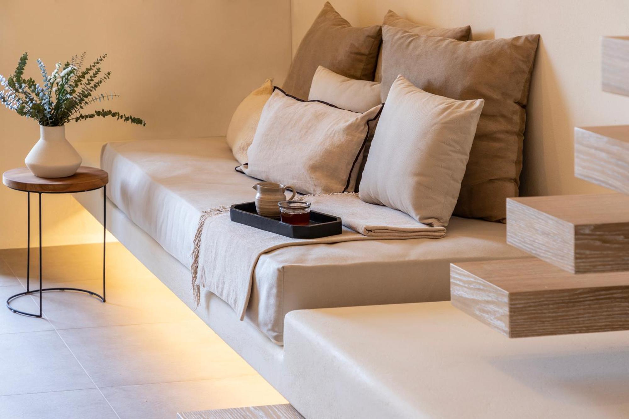 Frescoes Luxury Suites By Kb Hospitality Mesaria Exterior foto