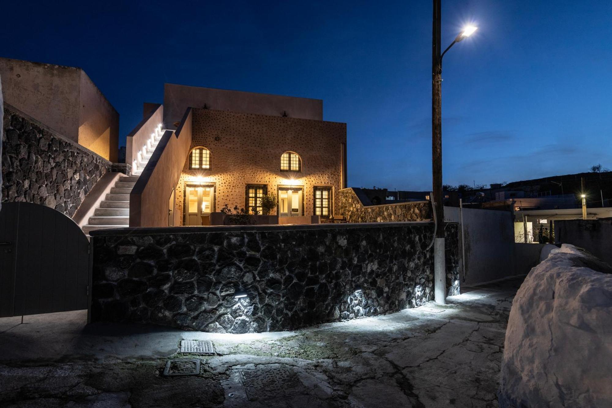 Frescoes Luxury Suites By Kb Hospitality Mesaria Exterior foto